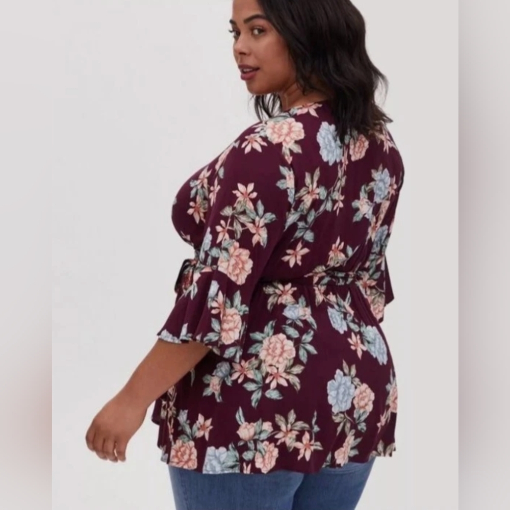 Torrid Purple Floral Stretch Challis Blouse 4X 26 *FLAW MISSING TIE WAIST - Picture 2 of 6